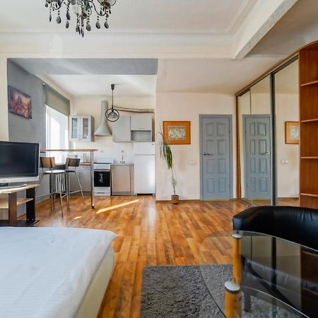 In The Center Of Minsk Apartamento Exterior foto